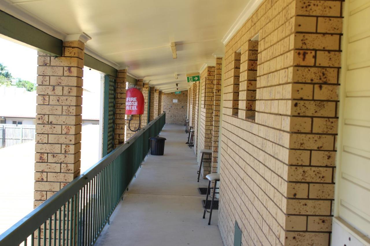 Sun Plaza Motel - Mackay Bagian luar foto