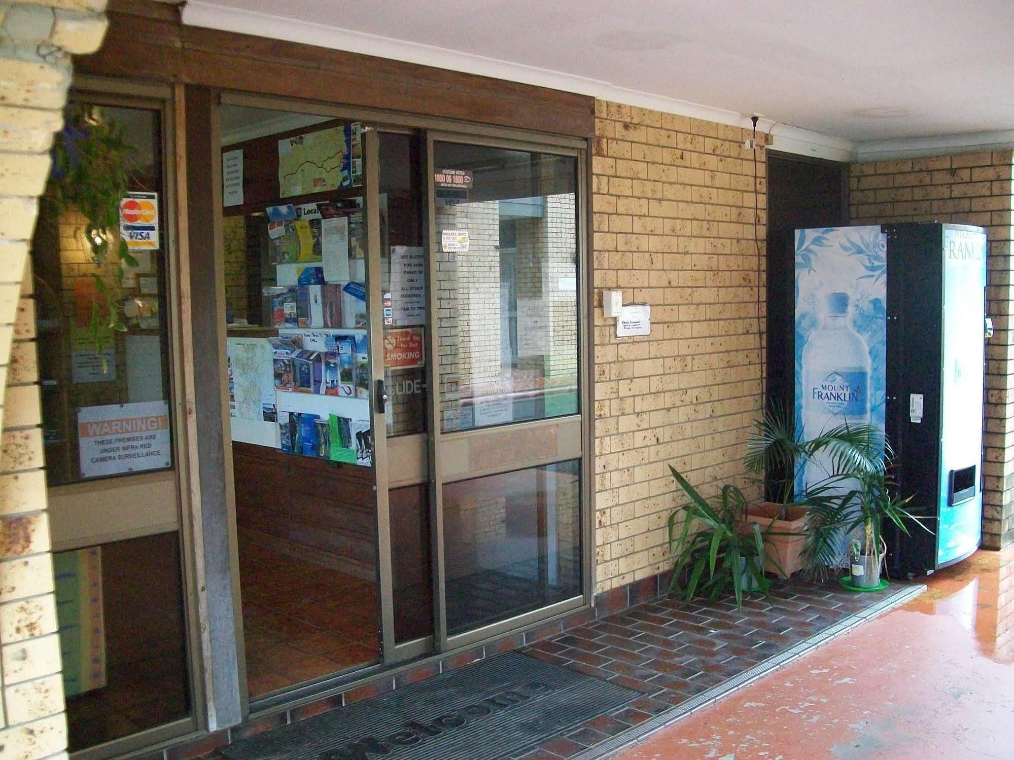 Sun Plaza Motel - Mackay Bagian luar foto