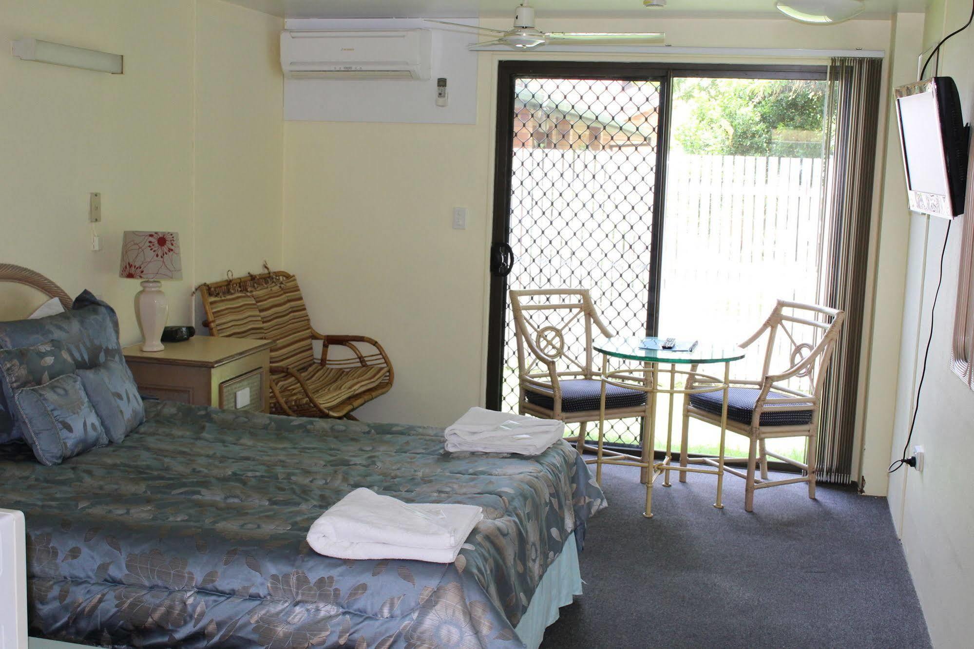 Sun Plaza Motel - Mackay Bagian luar foto