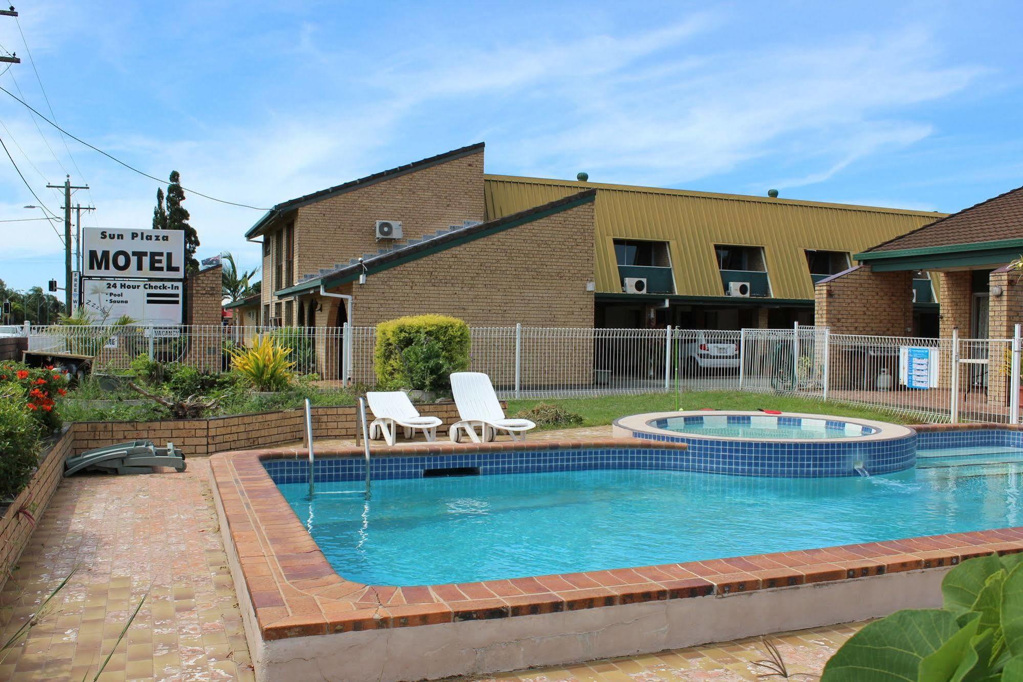Sun Plaza Motel - Mackay Bagian luar foto